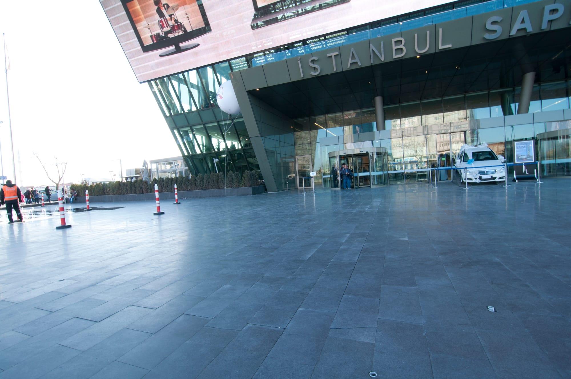 Turmvorplatz, İstanbul Sapphire, İstanbul